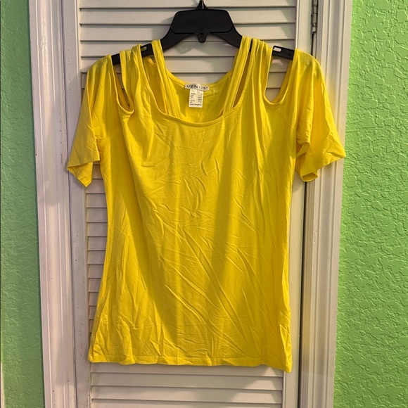 VENUS Bright Yellow Top - Picture 1 of 2